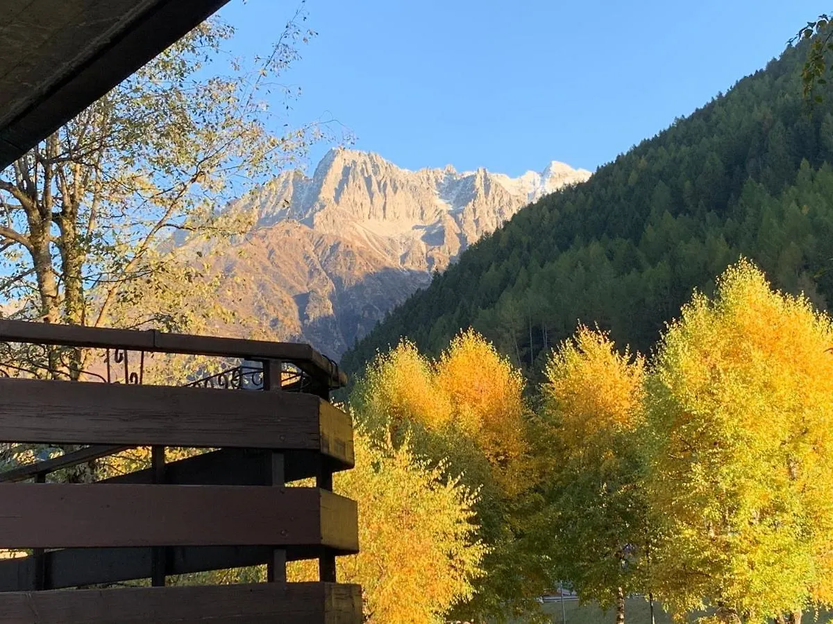 Ridge Line Apartment Ponte Di Legno 0*,